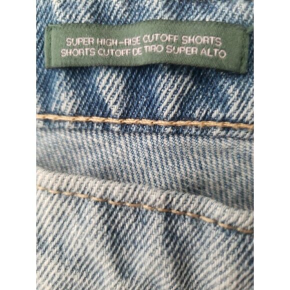 WILD FABLE Women's Plus Jean Shorts Size 30 Med Wash Super High Rise Cut-Off NWT - Picture 6 of 10